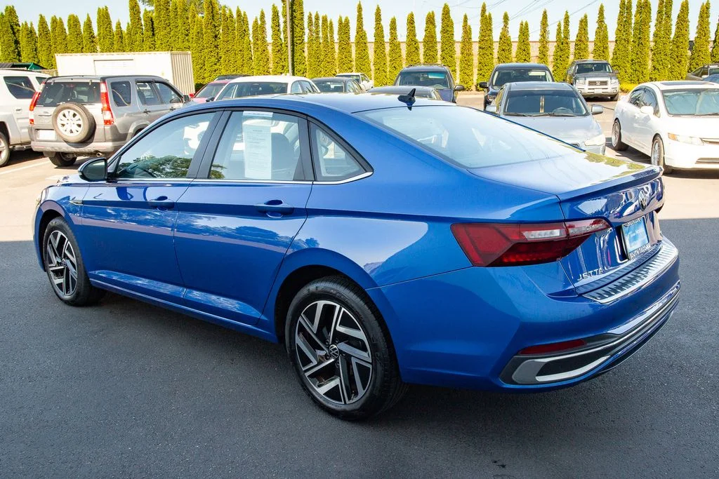 Used 2023 Blue Metallic Volkswagen 1.5T SEL image 10