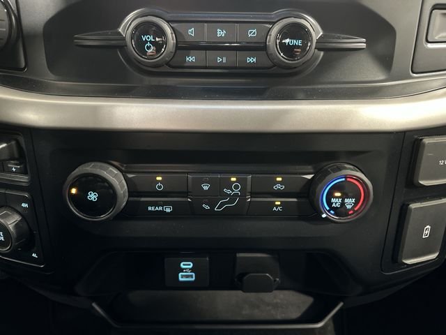 Used 2022 Oxford White Ford XLT image 20