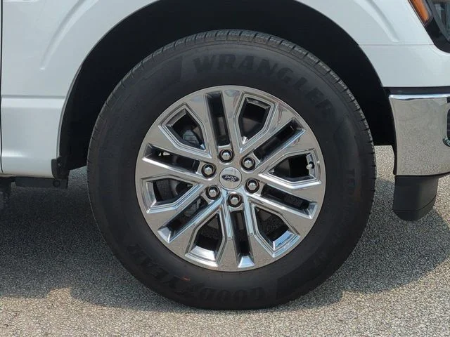 Certified Used 2024 Oxford White Ford XLT image 11