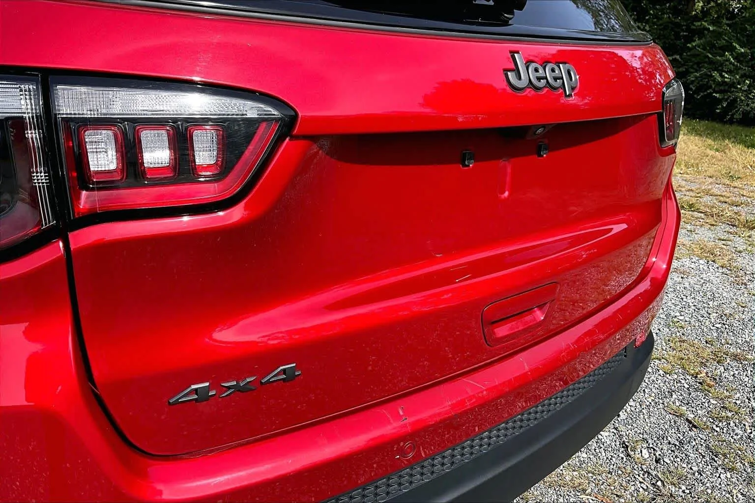 Used 2026 Red Hot Pearlcoat Jeep Limited Altitude image 10