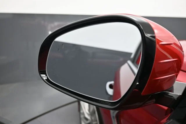 Used 2021 Red Genesis 2.0T image 4