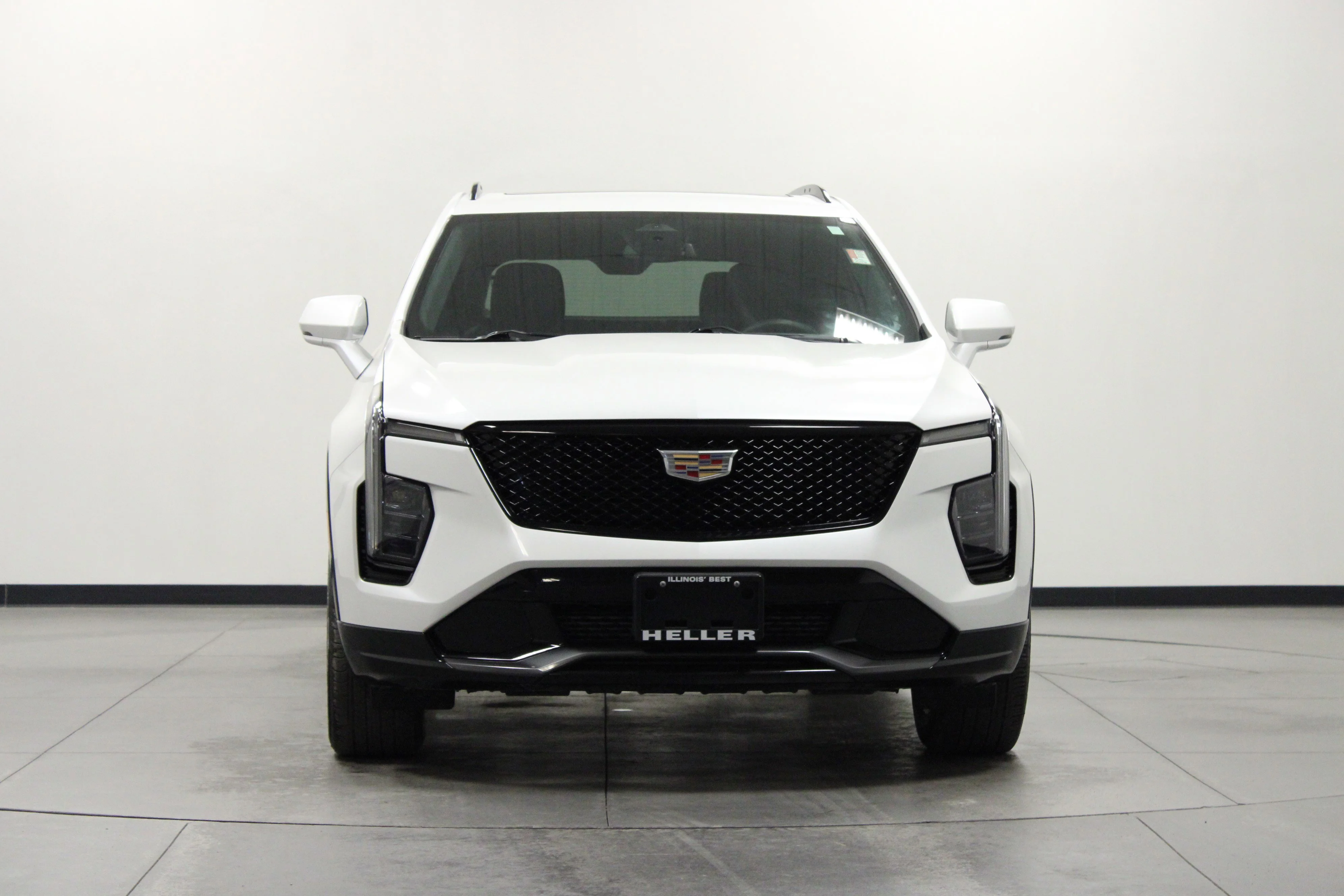 Used 2024 Crystal White Tricoat Cadillac Sport image 9
