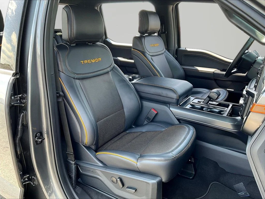 New 2026 Carbonized Gray Metallic Ford Tremor® image 11