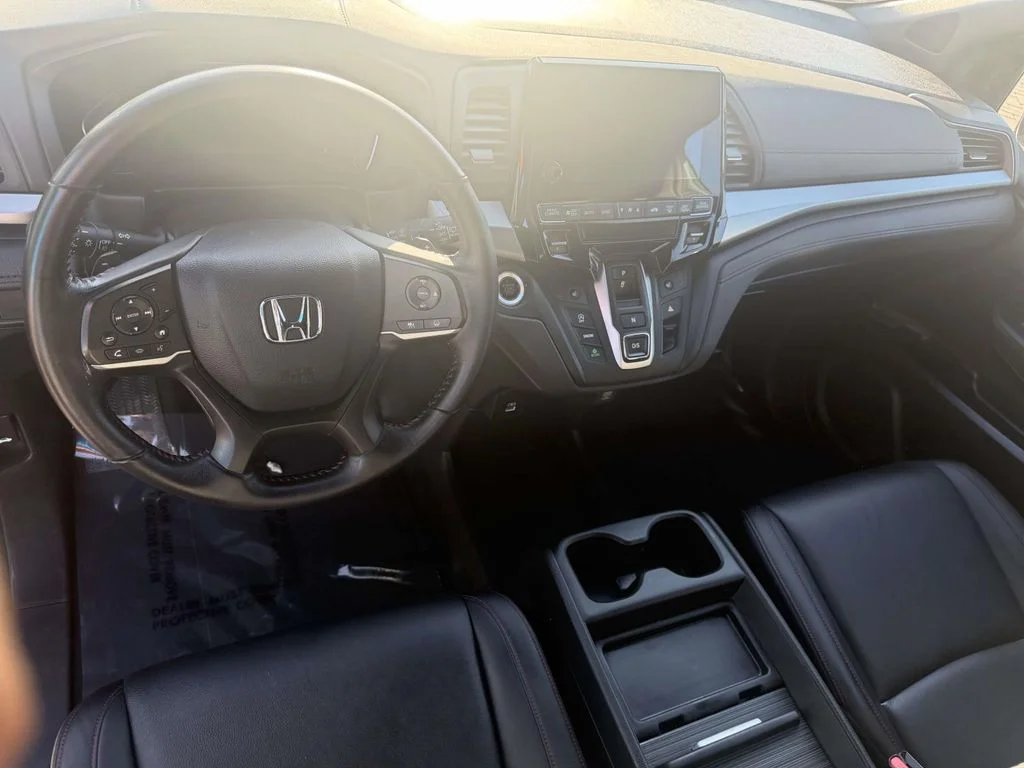 Used 2023  Honda Sport image 11