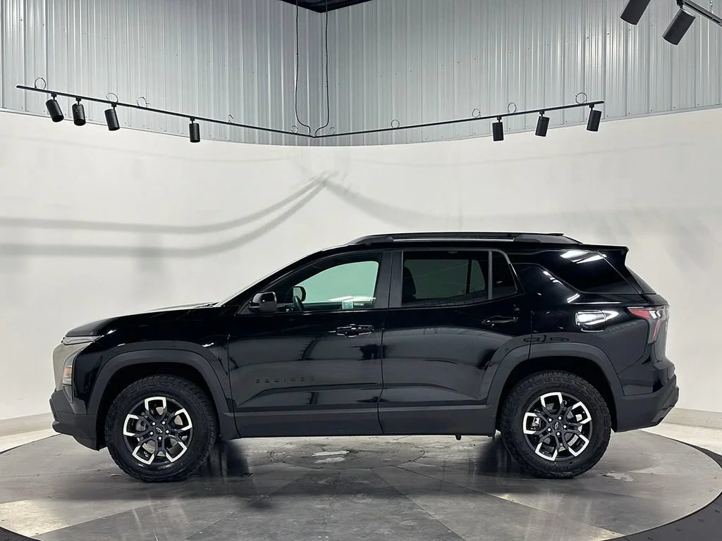 Used 2025 Mosaic Black Metallic Chevrolet ACTIV image 16