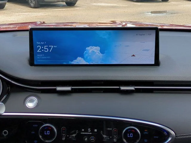 2025 GENESIS GV70 Standard - Photo 16