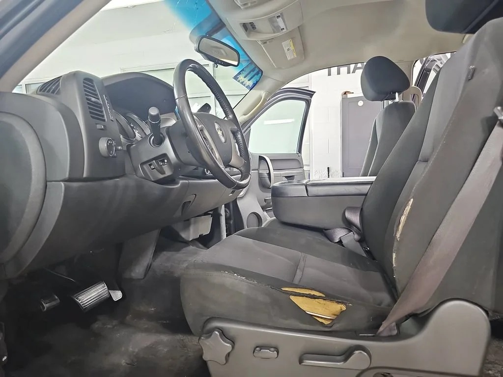 Used 2011 TAUPE GRAY METALLIC Chevrolet LT image 17