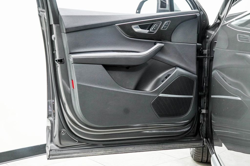 Used 2025 Gray Audi 55 Premium Plus image 43