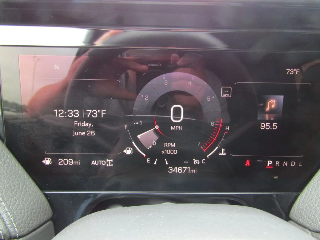 Used 2025 Summit White GMC Denali image 29