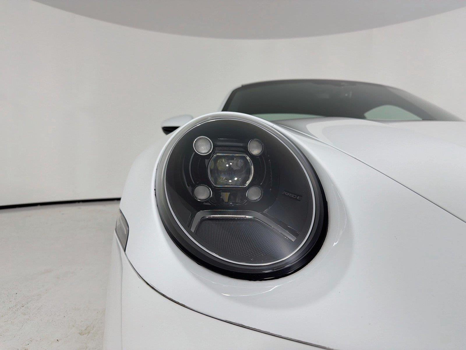 Used 2020 Carrara White Metallic Porsche Carrera 4S image 29