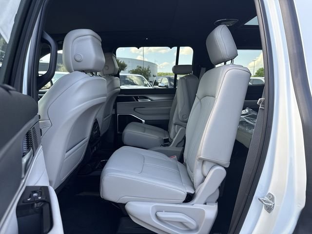 New 2026 White Jeep Limited Reserve image 23