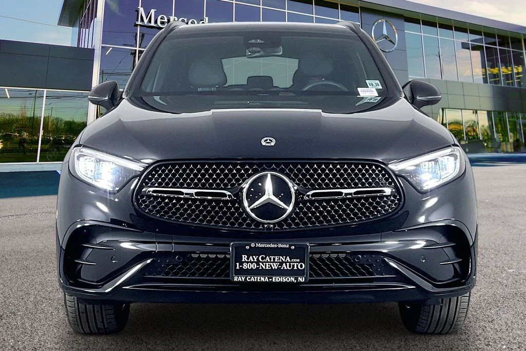 2026 Mercedes-Benz GLC Base - Photo 3