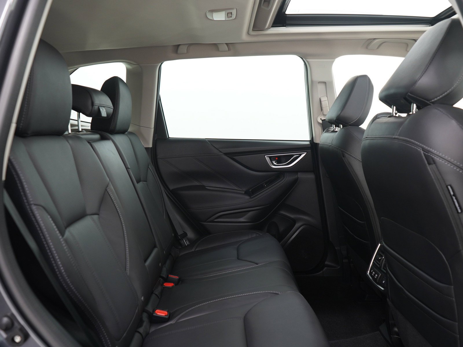 Used 2023 Magnetite Gray Metallic Subaru Touring image 14