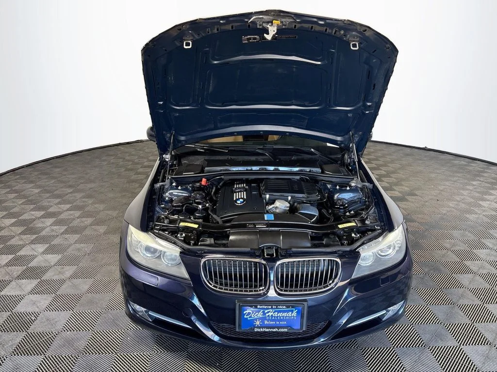 Used 2010 Blue BMW 335i xDrive image 21