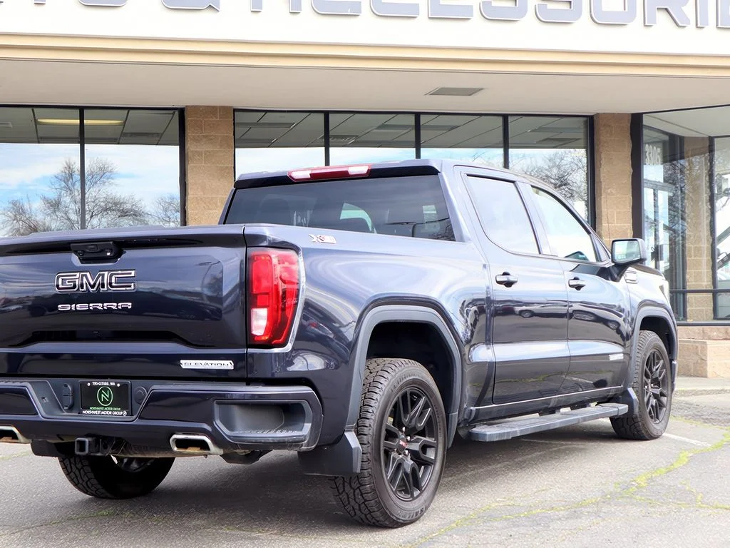 Used 2024 Titanium Rush Metallic GMC Elevation image 7