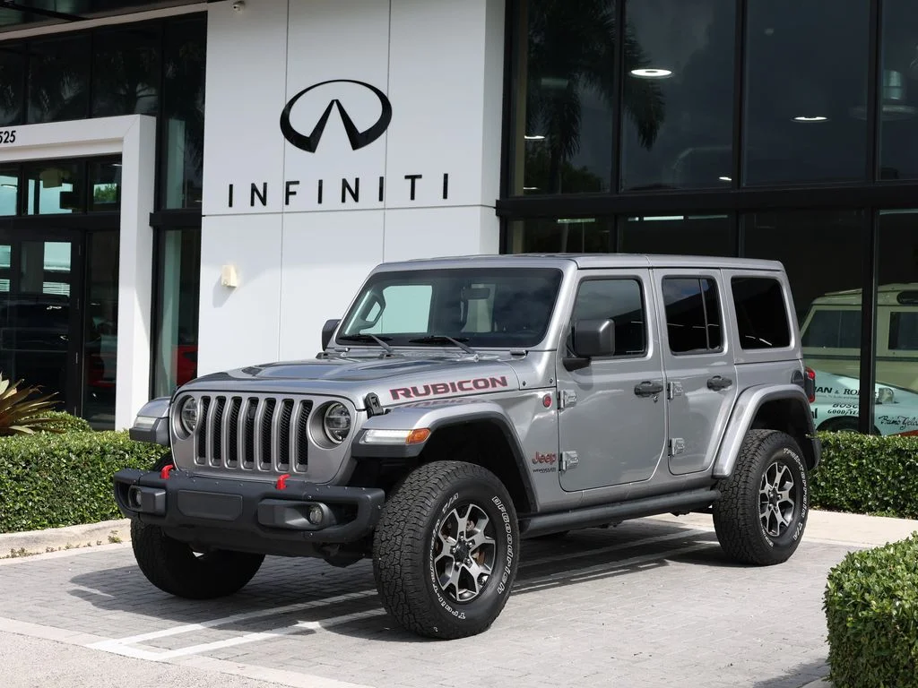 Used 2020 Silver Jeep Unlimited Rubicon image 1