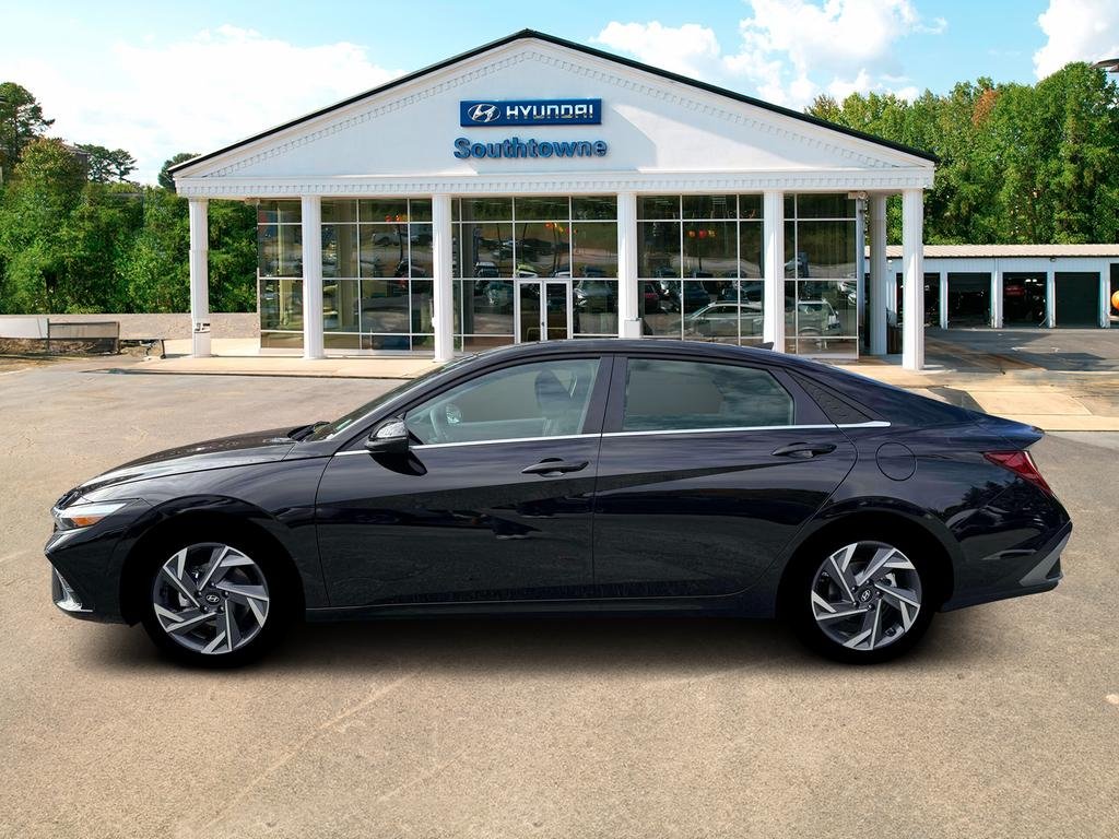 New 2026 Black Hyundai Limited image 3