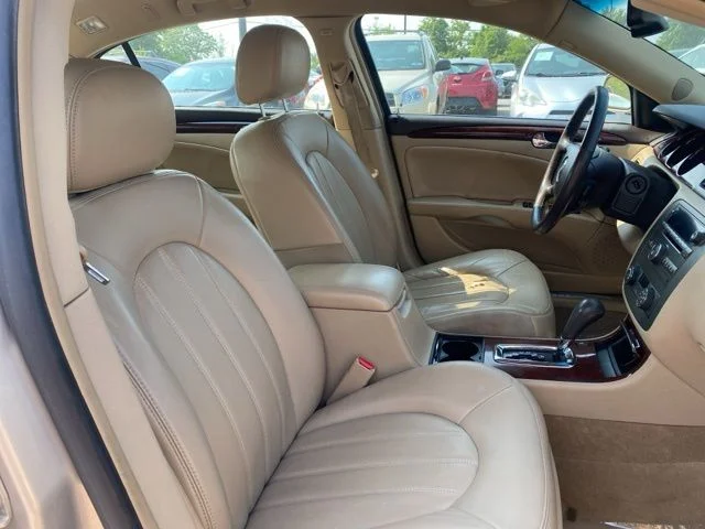 Used 2008 Gold Buick CXL image 27