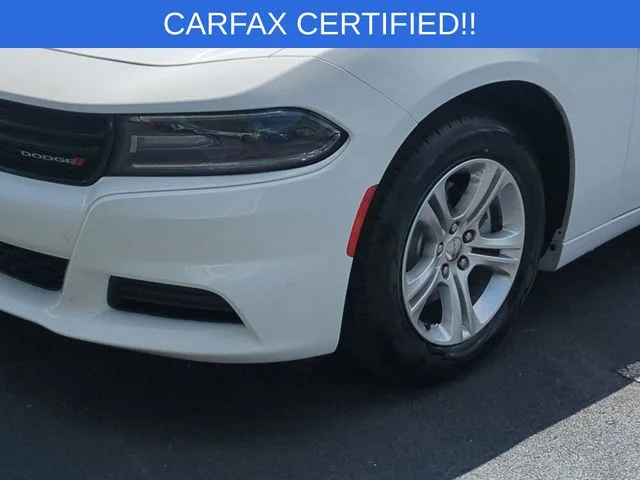 Used 2019 White Dodge SXT image 9