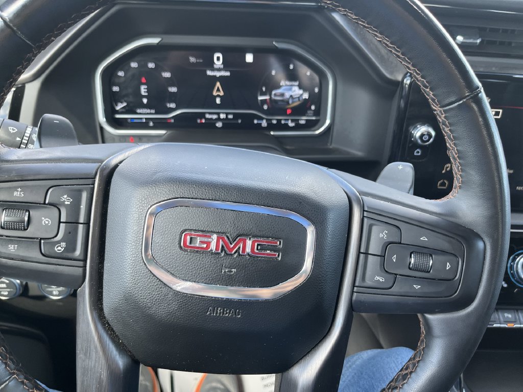 Used 2023 White GMC AT4 image 21
