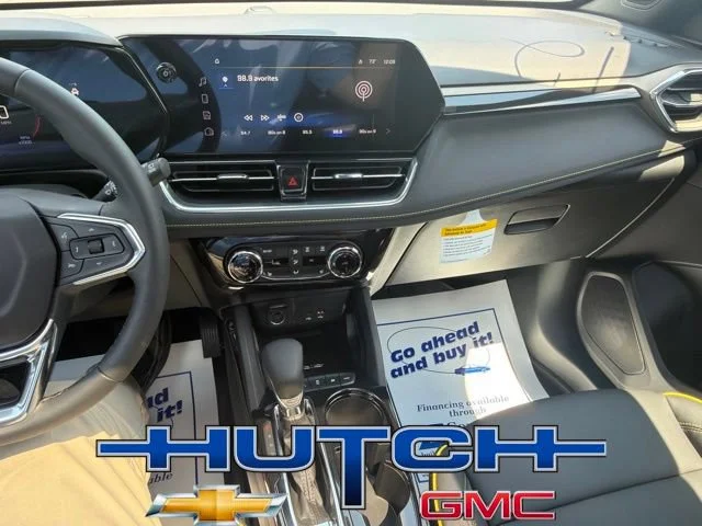 New 2026 Iridescent Pearl Tricoat Chevrolet ACTIV image 35