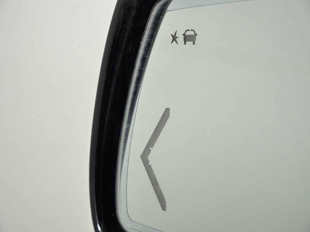 Used 2018 White GMC Denali image 38