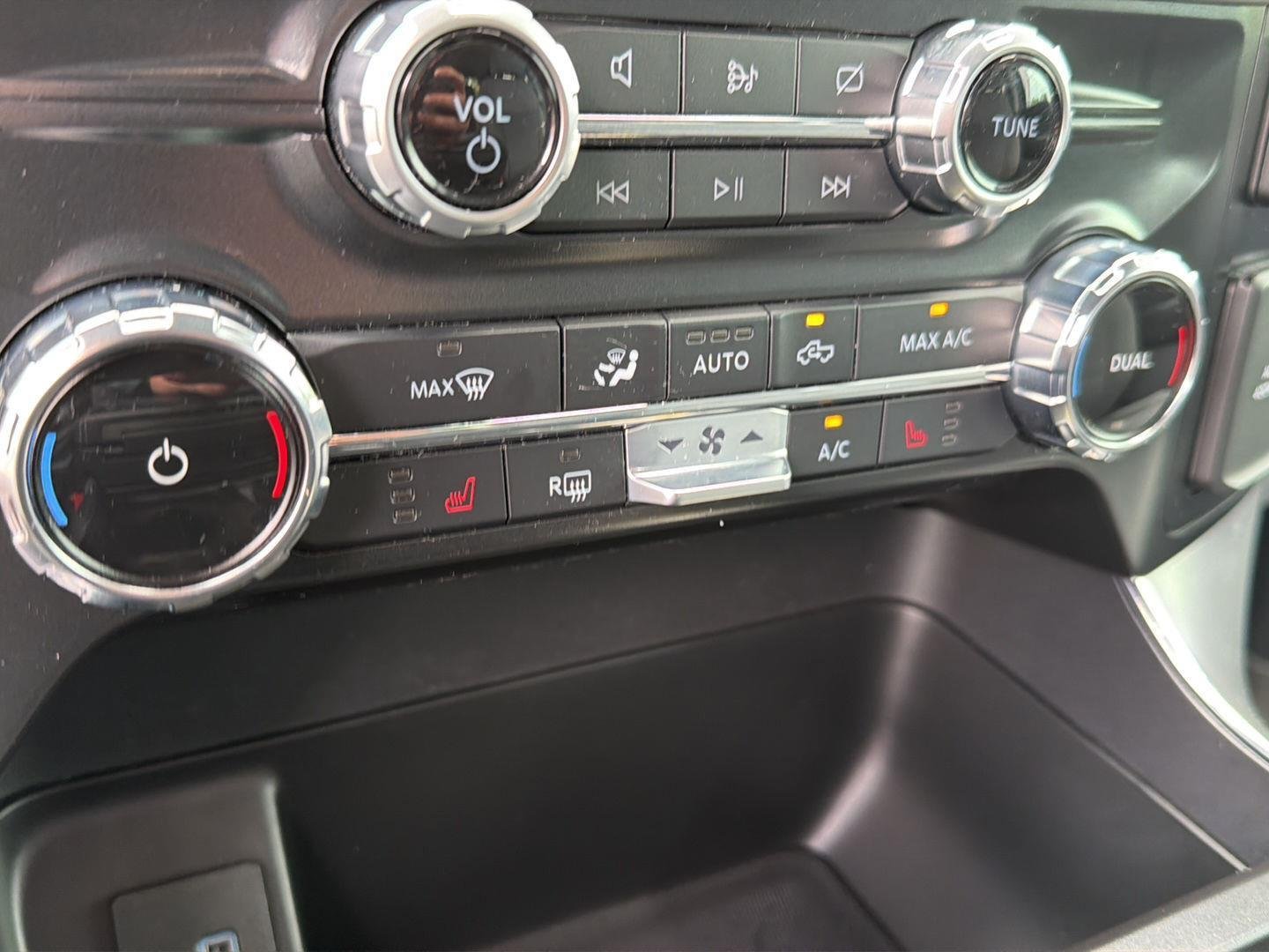 Used 2022 Antimatter Blue Ford XLT image 28