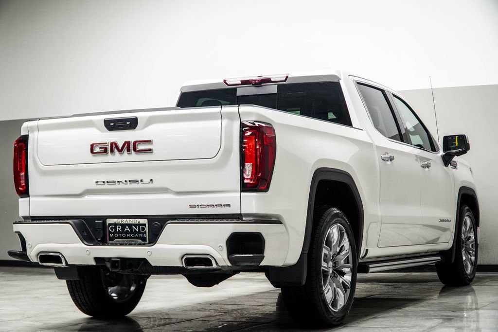 Used 2025 White GMC Denali image 12