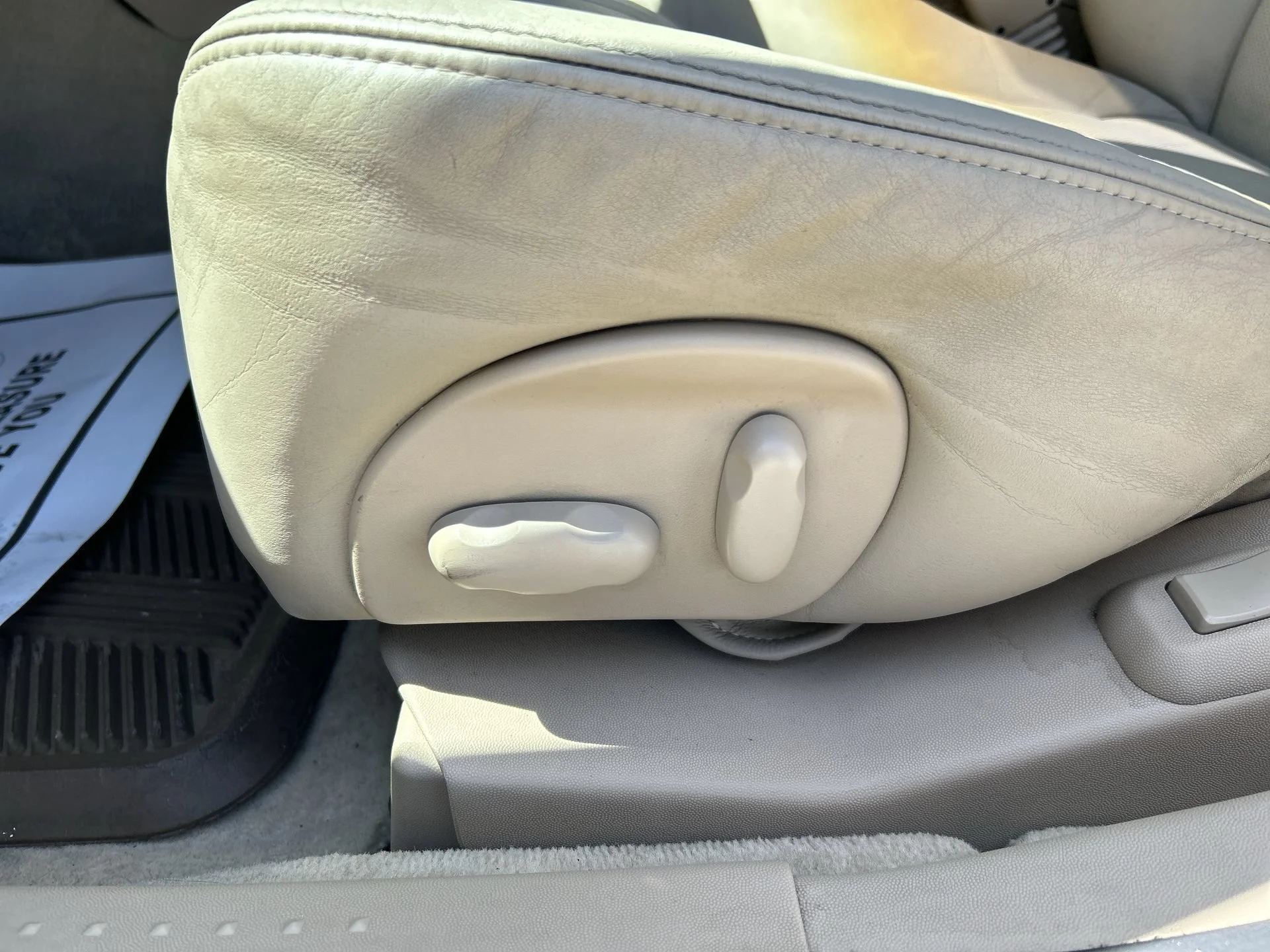 Used 2006 Sand Storm Cadillac Base image 14