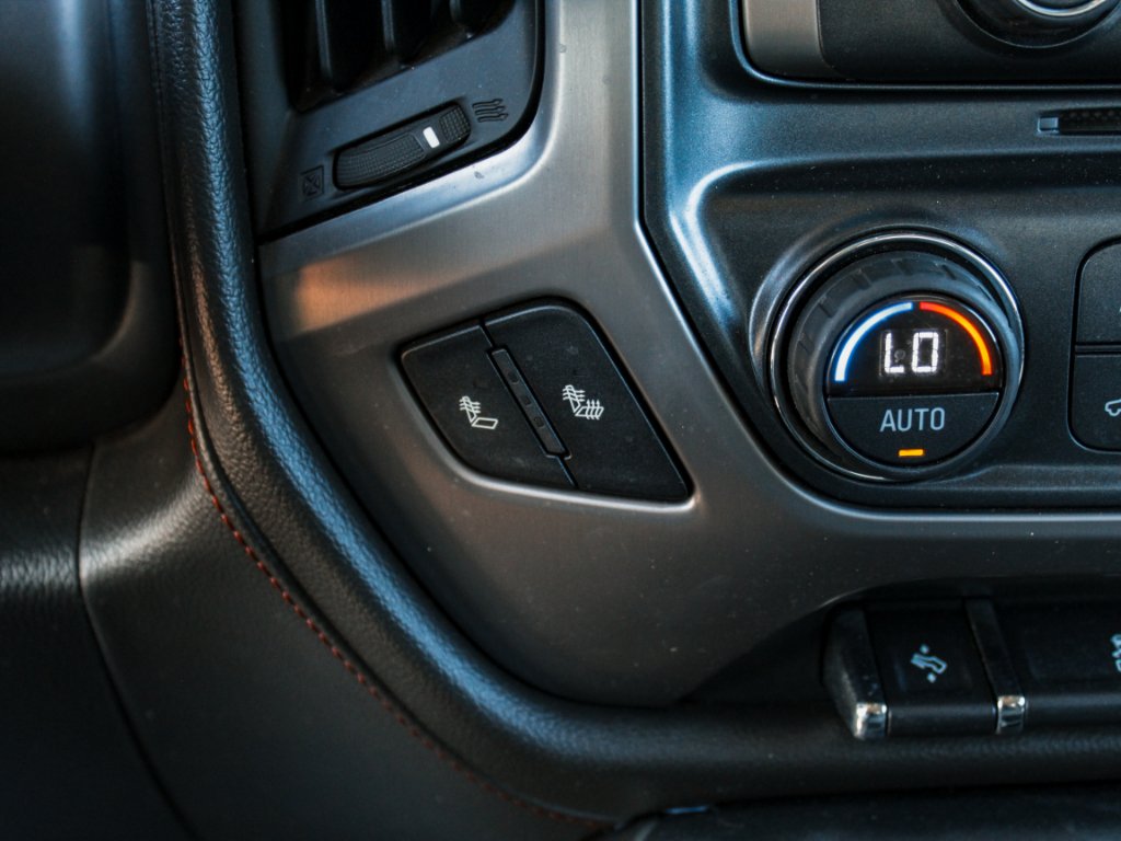 Used 2016 Onyx Black GMC SLT image 18