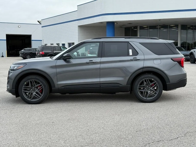 New 2026 Carbonized Gray Metallic Ford ST 4WD image 2