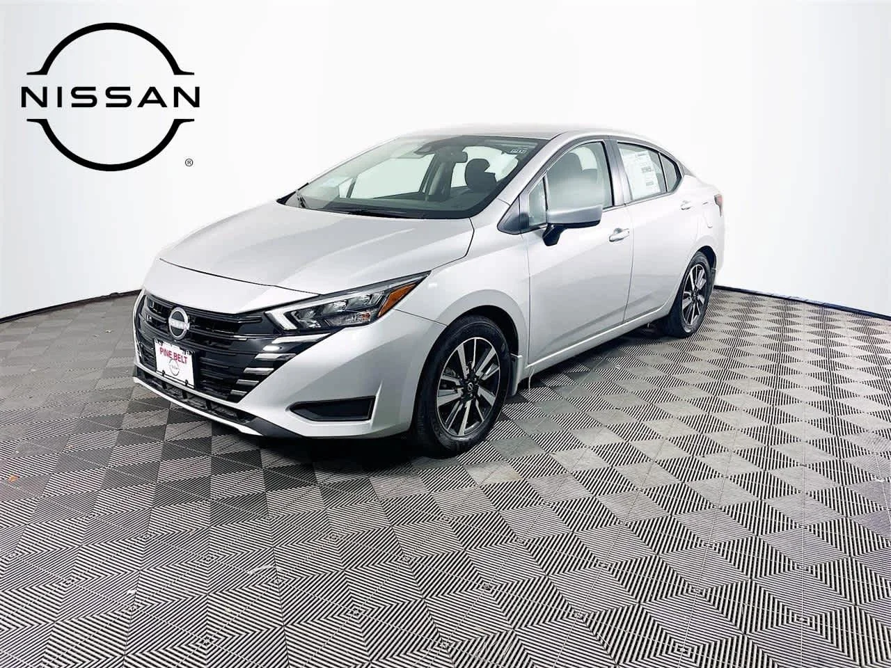 2025 Nissan Versa 1.6 SV CVT's photo