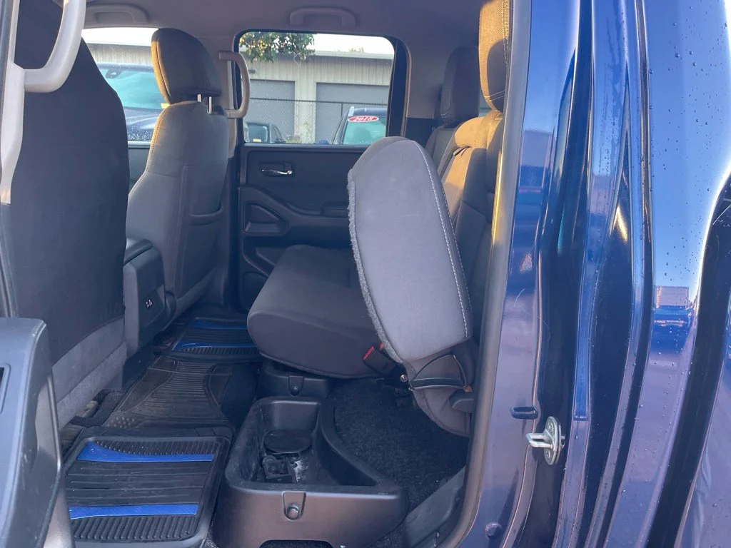 Used 2022 Blue Nissan SV image 12