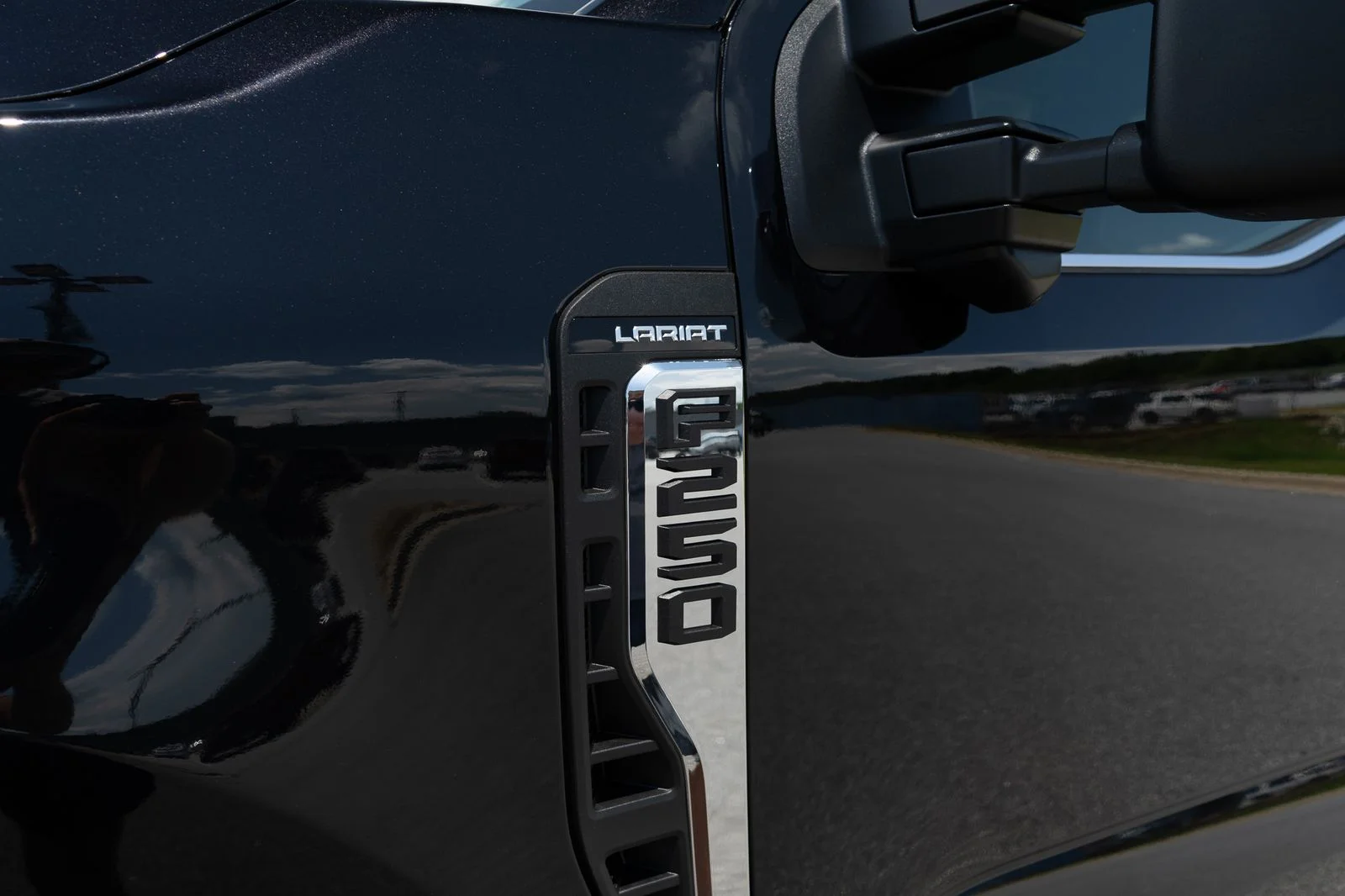 New 2026 Agate Black Metallic Ford F-250® Lariat® image 11