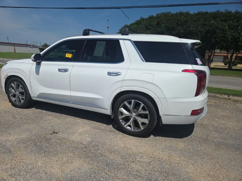 Used 2022 Hyper White Hyundai Limited image 7