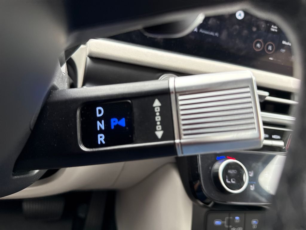 Used 2025 Ecotronic Gray Hyundai Limited image 22