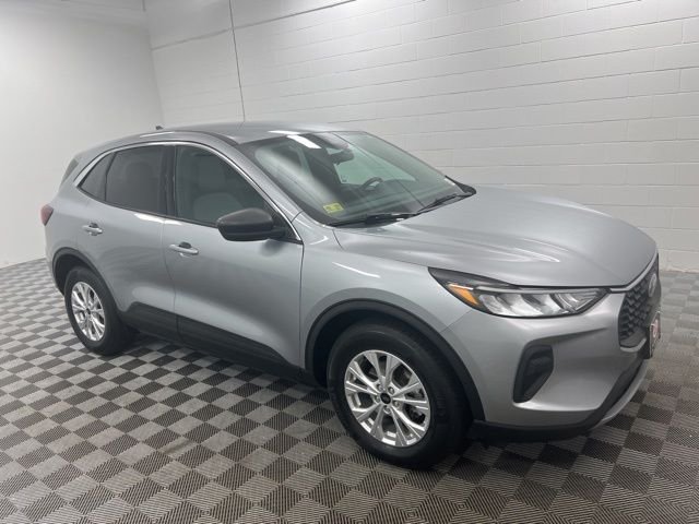Used 2023 Silver Metallic Ford Active image 4