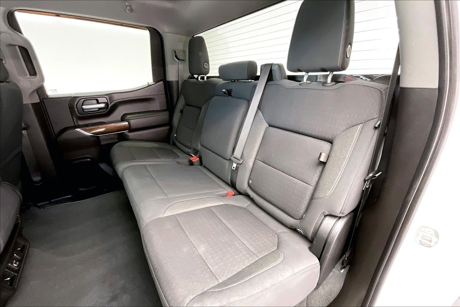 Used 2021 Summit White GMC Elevation image 19