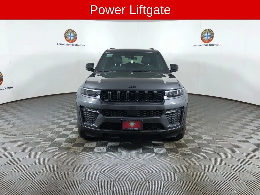 New 2026 Baltic Gray Metallic Clear-Coat Exterior Paint Jeep Altitude image 17