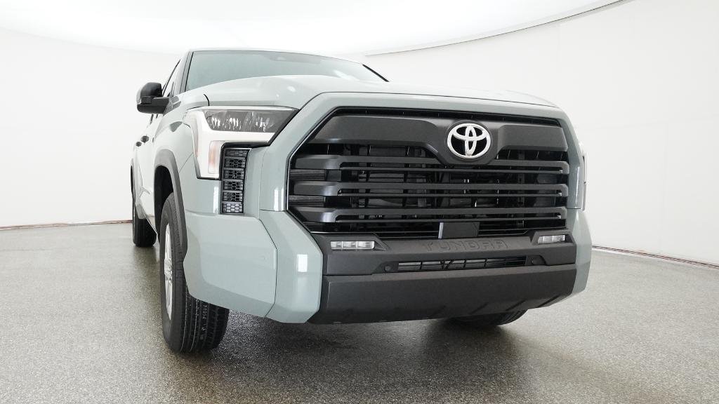 New 2026 Lunar Rock Toyota SR5 image 22