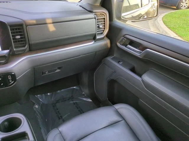 Used 2025 Silver GMC SLT image 17