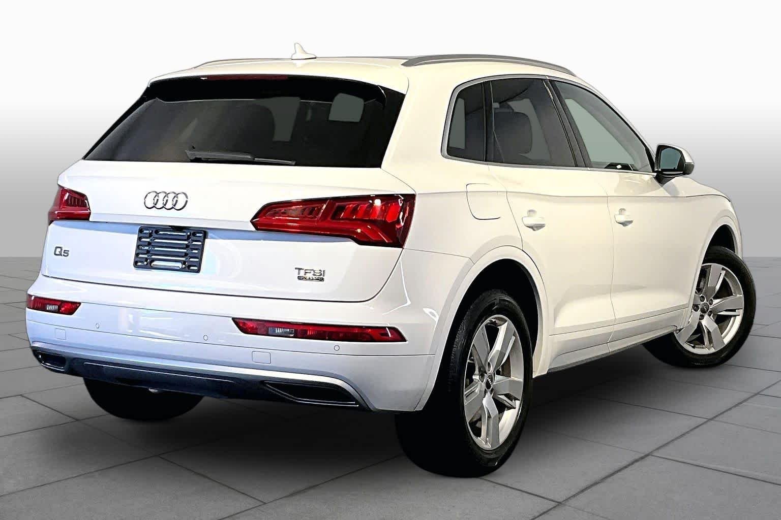 Used 2018 Ibis White Audi Prestige image 13