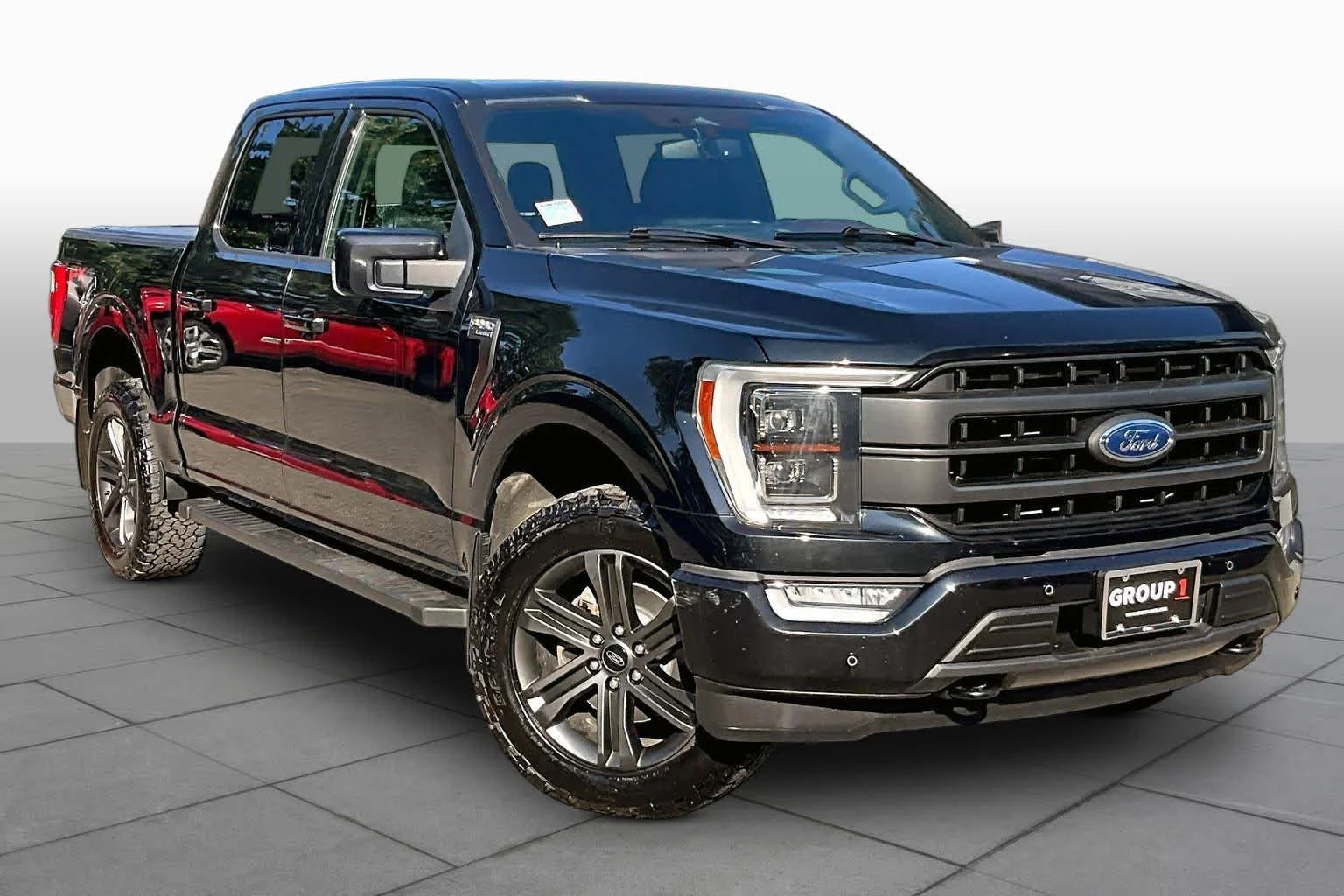 Used 2022 Agate Black Ford LARIAT image 3