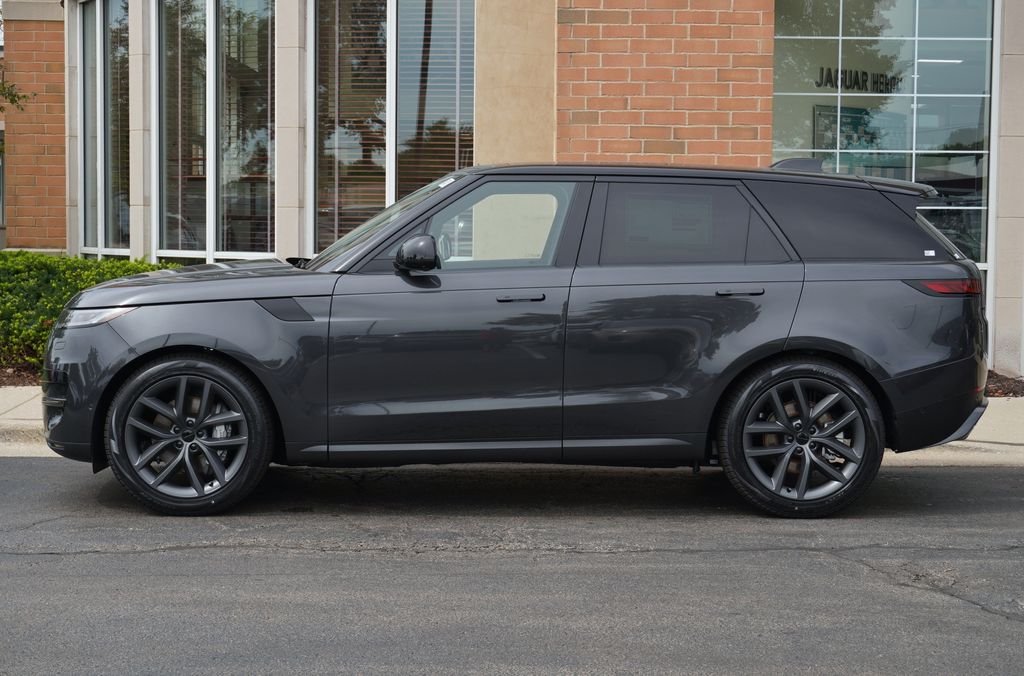 New 2027 Carpathian Grey Land Rover SE image 2