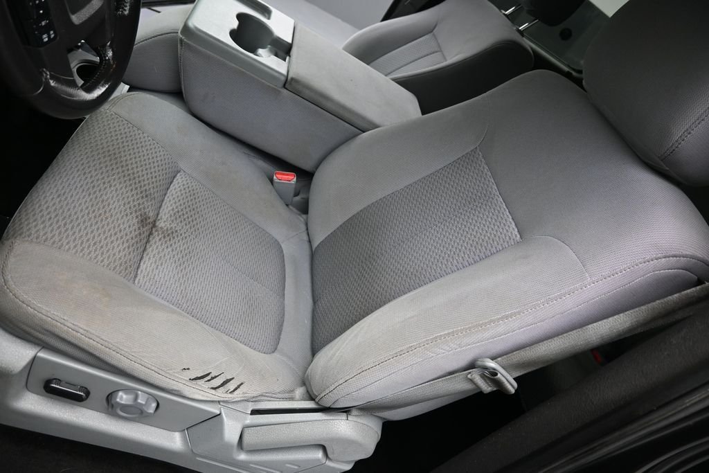 Used 2013  Ford XLT image 11
