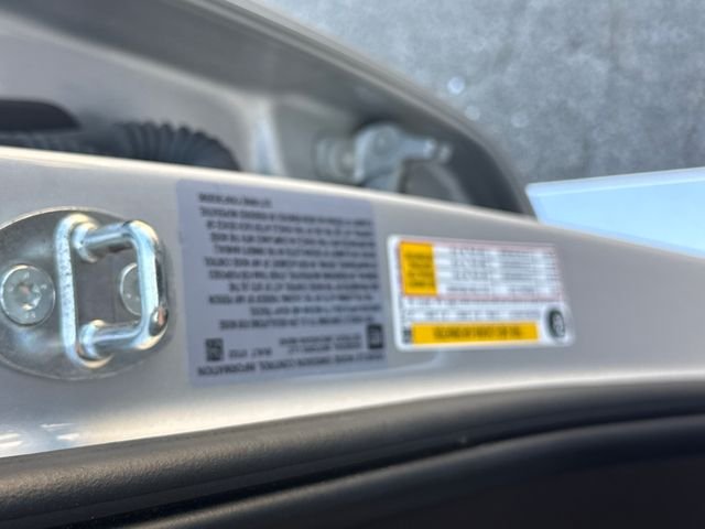 Used 2022 Silver GMC SLT image 22