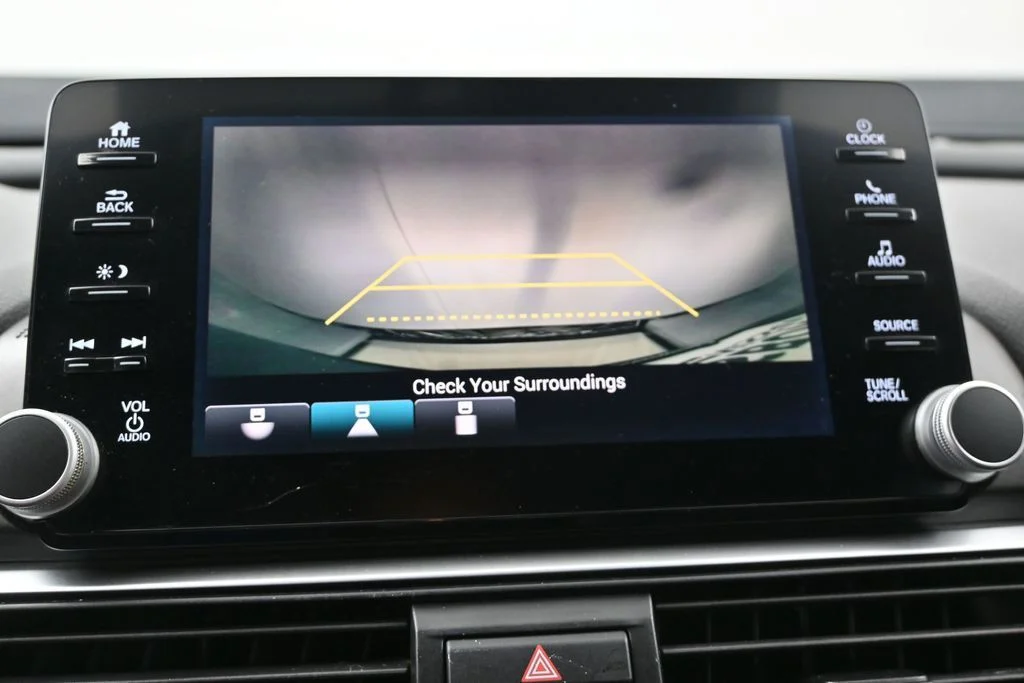 Used 2018  Honda Sport image 22
