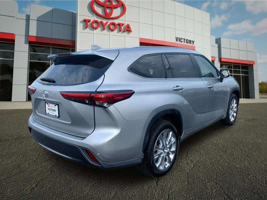 Used 2021 Silver Toyota Limited image 3