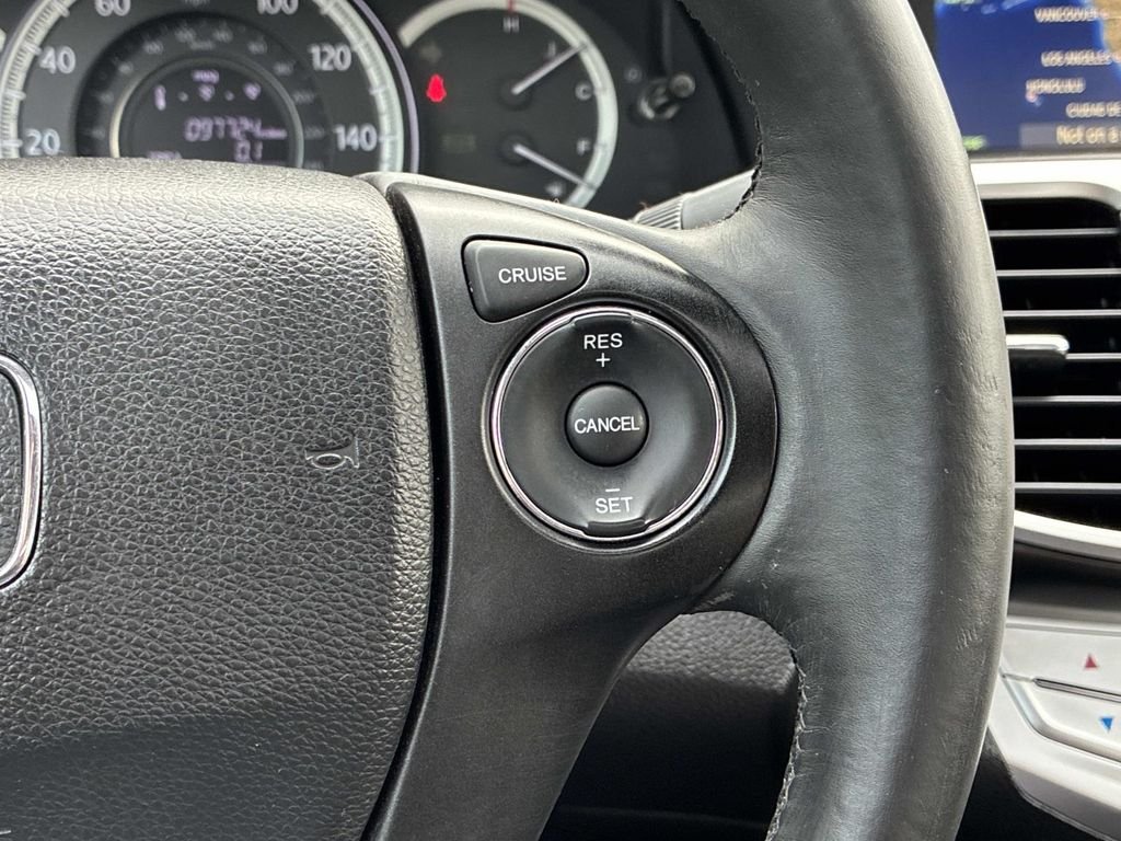 Used 2015  Honda EX-L image 26