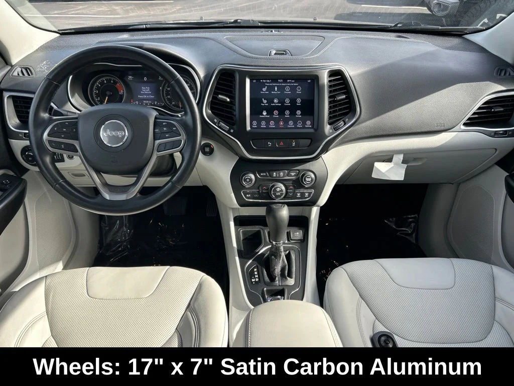Certified Used 2021 Black Jeep Latitude Lux image 34
